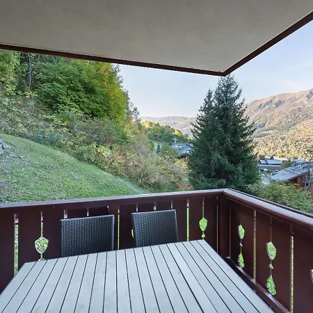 Apartment Proche Des Pistes Avec Piscine, Et Parking Couvert A Meribel Village - Fr-1-566-50 *